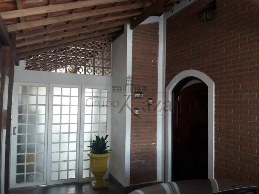 Foto 2 de Casa com 3 Quartos à venda, 250m² em Jardim Altos de Santana, São José dos Campos
