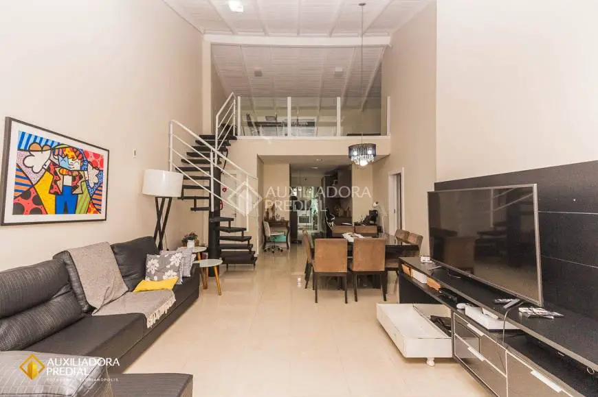 Foto 2 de Casa com 3 Quartos à venda, 154m² em Monte Verde, Florianópolis