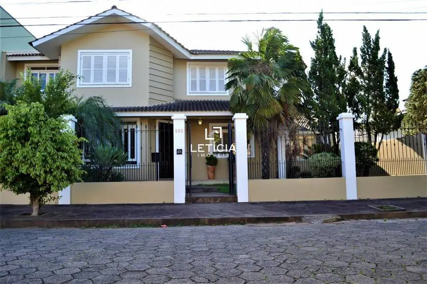 Foto 1 de Casa com 4 Quartos à venda, 280m² em Camobi, Santa Maria