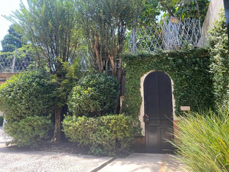 Foto 2 de Casa com 4 Quartos para venda ou aluguel, 420m² em Jardim Europa, São Paulo