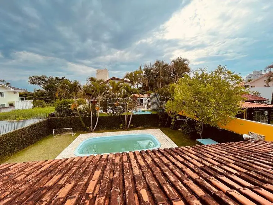 Foto 1 de Casa com 4 Quartos à venda, 329m² em Parque São Jorge, Florianópolis