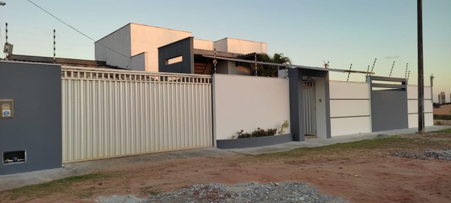 Foto 1 de Casa com 4 Quartos para alugar, 450m² em Pitimbu, Natal