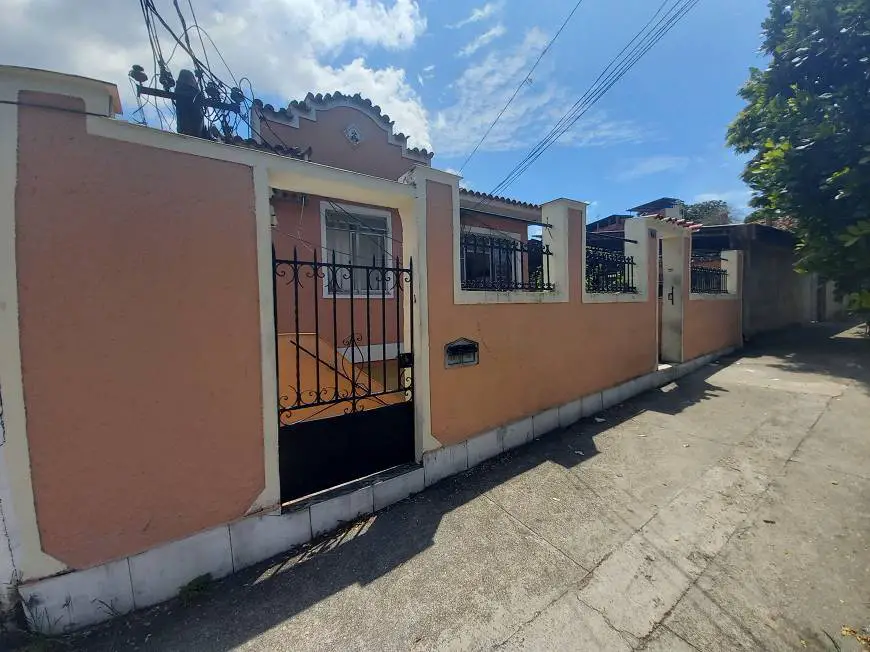 Foto 2 de Sobrado com 3 Quartos para venda ou aluguel, 97m² em Cavalcante, Rio de Janeiro
