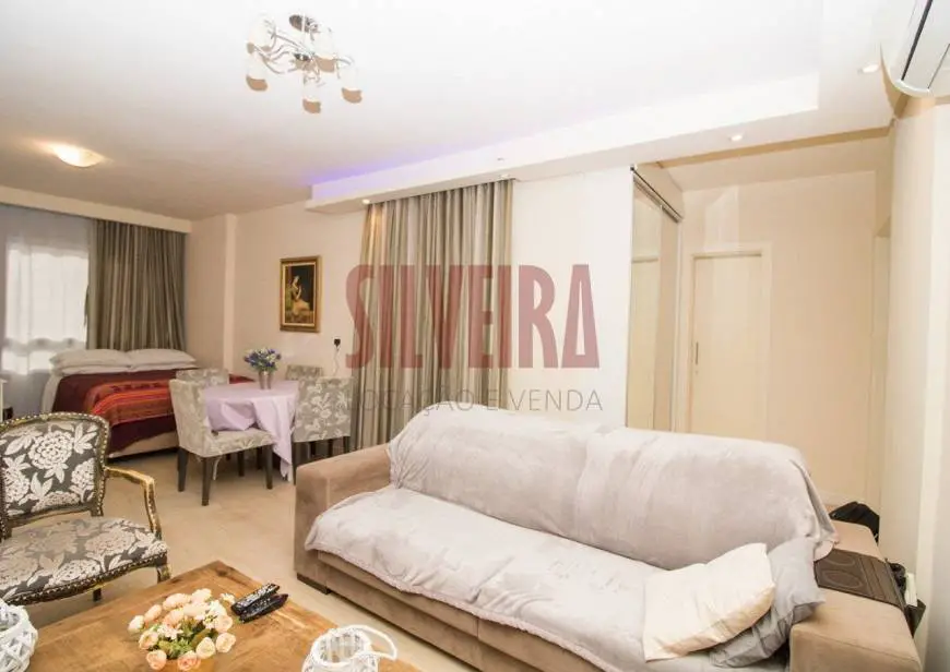 Foto 3 de Apartamento com 1 Quarto para alugar, 60m² em Jardim Itú Sabará, Porto Alegre