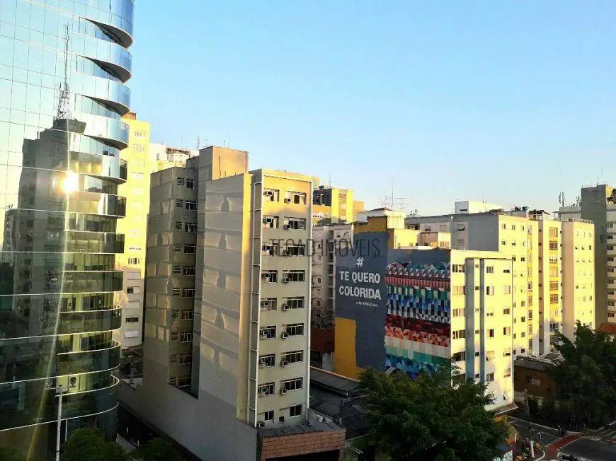 Foto 1 de Apartamento com 2 Quartos à venda, 61m² em Cerqueira César, São Paulo