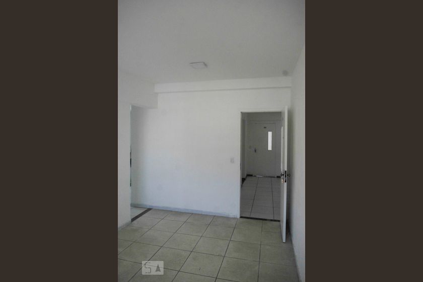 Foto 3 de Apartamento com 2 Quartos para alugar, 55m² em Matatu, Salvador