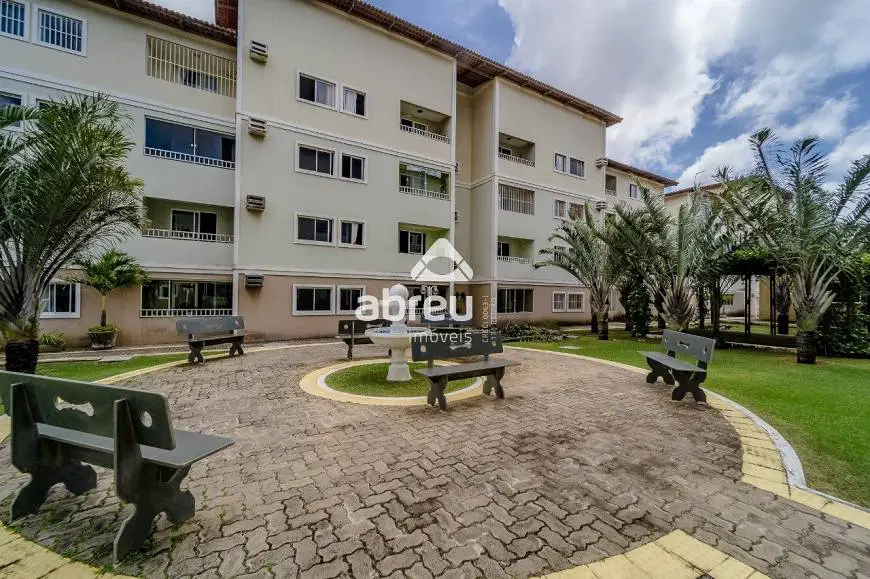 Foto 3 de Apartamento com 2 Quartos para alugar, 70m² em Planalto, Natal