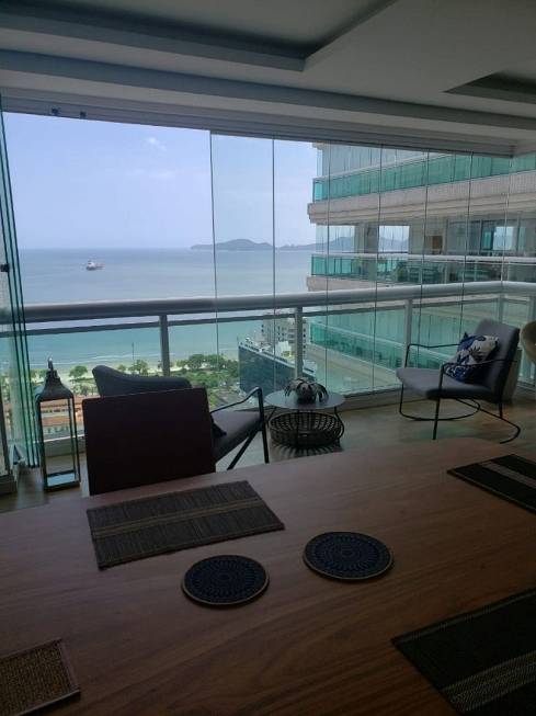 Foto 1 de Apartamento com 3 Quartos para venda ou aluguel, 232m² em Ponta da Praia, Santos