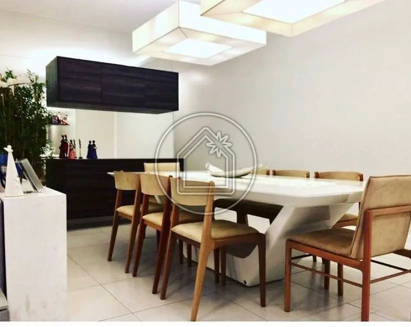 Foto 5 de Apartamento com 4 Quartos à venda, 173m² em Piratininga, Niterói
