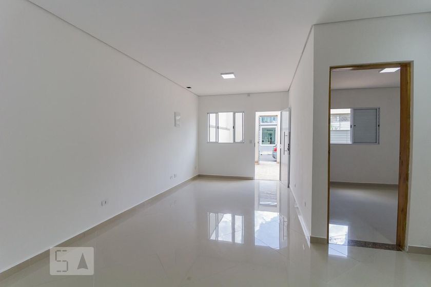 Foto 3 de Casa com 2 Quartos para alugar, 150m² em Parque Olímpico, Mogi das Cruzes