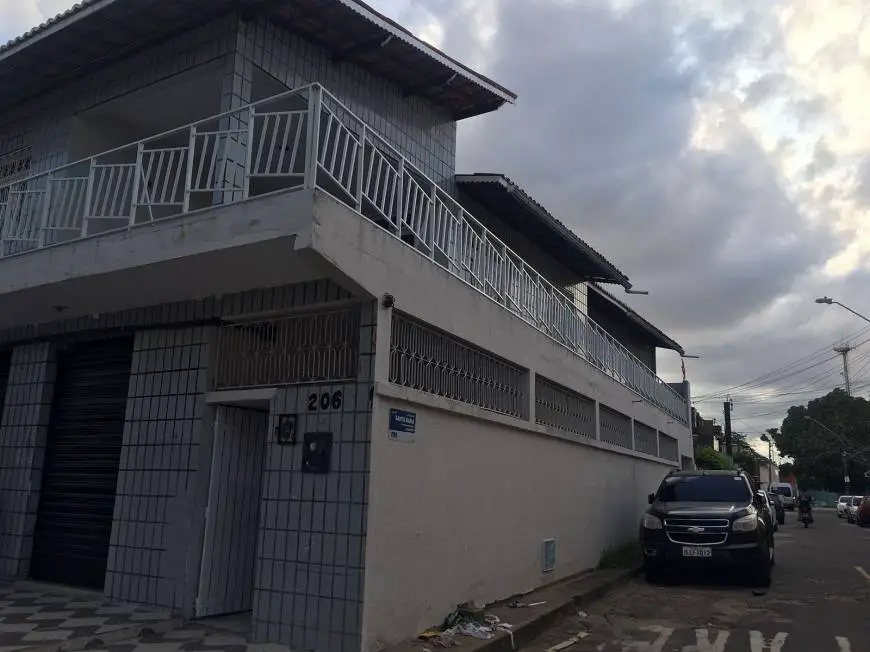 Foto 2 de Casa com 3 Quartos para alugar, 264m² em Antônio Bezerra, Fortaleza
