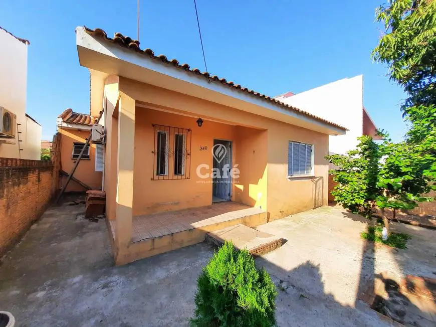 Foto 1 de Casa com 3 Quartos para alugar, 100m² em Pinheiro Machado, Santa Maria