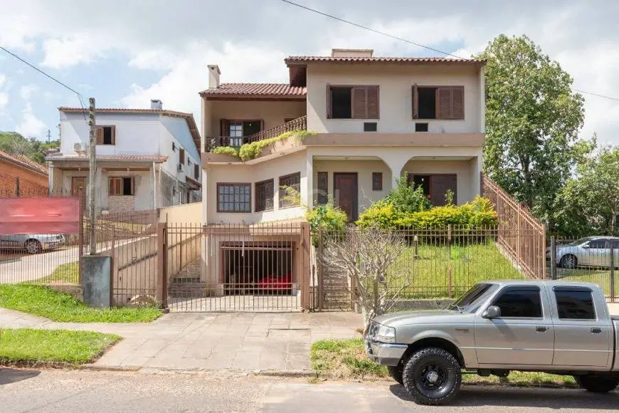Foto 1 de Casa com 4 Quartos para alugar, 460m² em Cristal, Porto Alegre