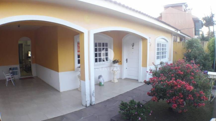 Foto 3 de Casa com 4 Quartos à venda, 257m² em Dom Antônio Reis, Santa Maria