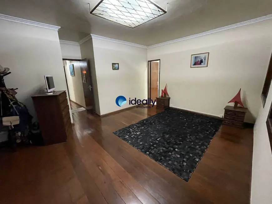 Foto 5 de Casa com 5 Quartos para alugar, 360m² em Santa Terezinha, Belo Horizonte