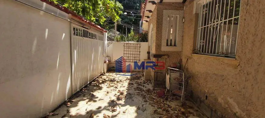 Foto 1 de Casa de Condomínio com 2 Quartos à venda, 80m² em Grajaú, Rio de Janeiro