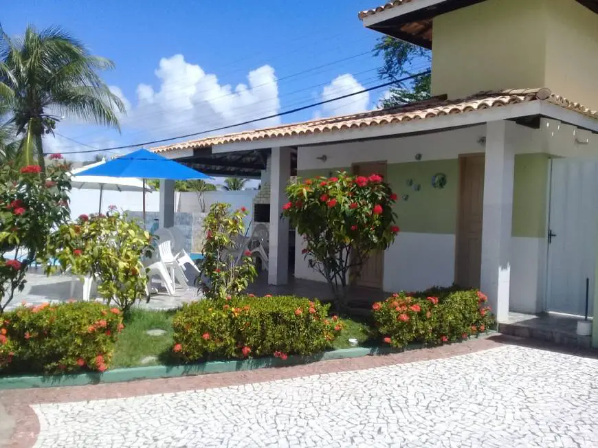 Foto 2 de Casa de Condomínio com 2 Quartos para alugar, 94m² em Guarajuba Monte Gordo, Camaçari