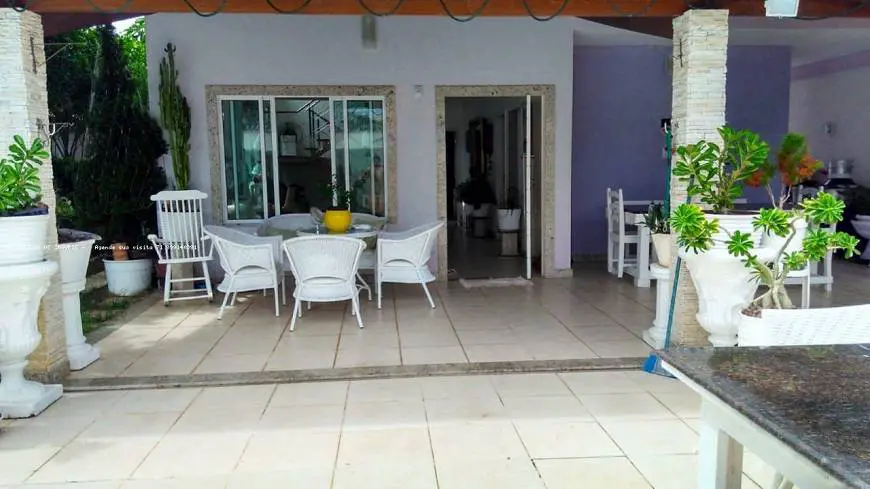 Foto 1 de Casa de Condomínio com 4 Quartos para alugar, 250m² em Buraquinho, Lauro de Freitas