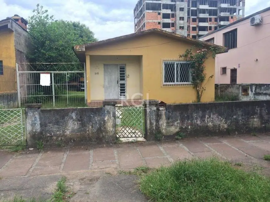 Foto 1 de Lote/Terreno à venda, 450m² em Passo da Areia, Porto Alegre