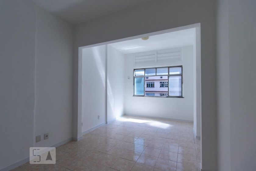Foto 3 de Apartamento com 1 Quarto para alugar, 28m² em Botafogo, Rio de Janeiro