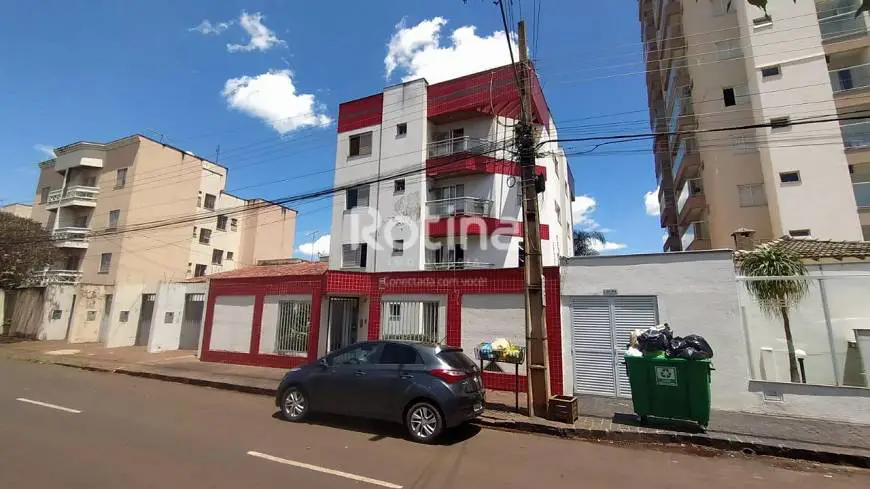 Foto 1 de Apartamento com 2 Quartos para alugar, 55m² em Copacabana, Uberlândia