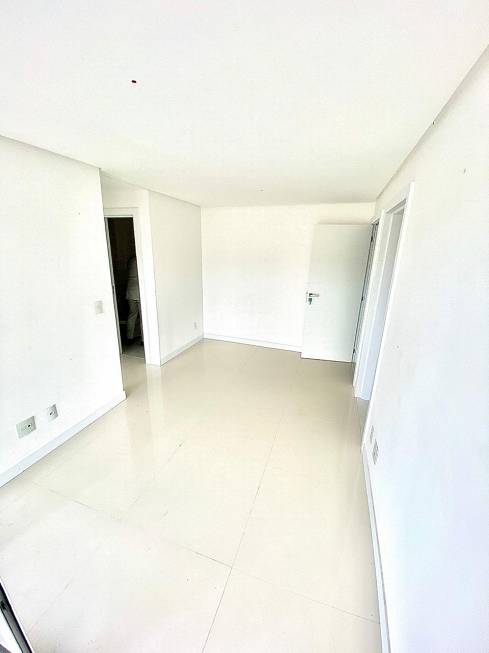 Foto 3 de Apartamento com 2 Quartos à venda, 143m² em Jardim da Penha, Vitória
