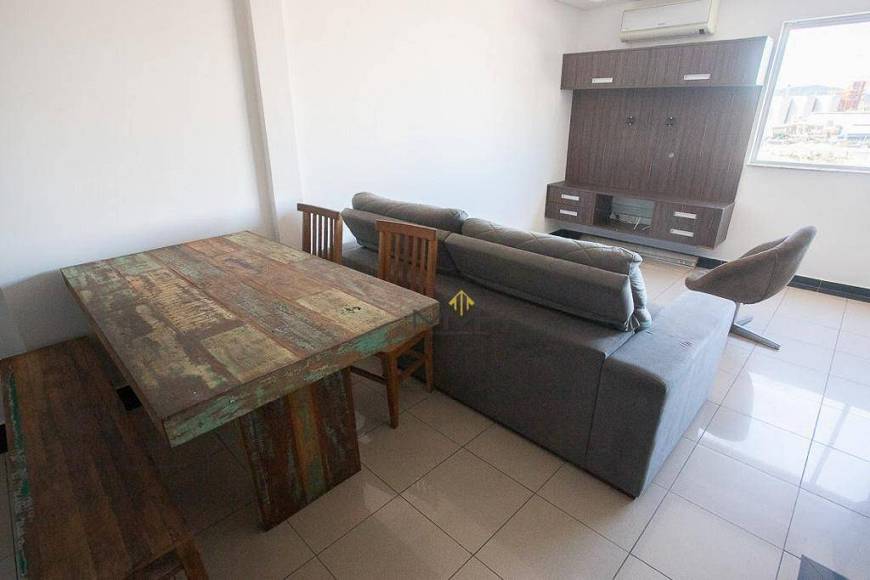 Foto 1 de Apartamento com 2 Quartos à venda, 130m² em Ponta da Praia, Santos