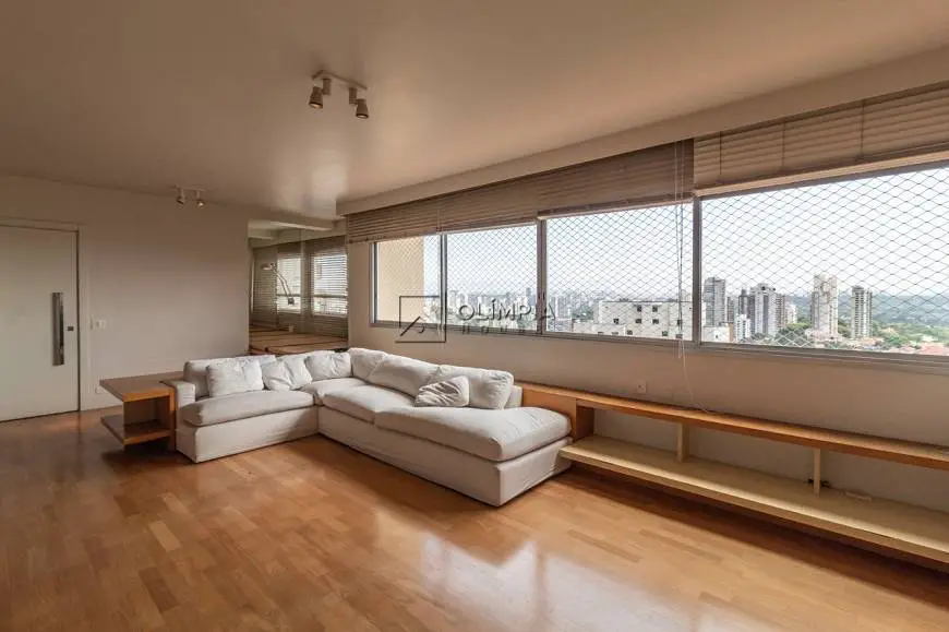 Foto 1 de Apartamento com 2 Quartos para alugar, 126m² em Vila Madalena, São Paulo