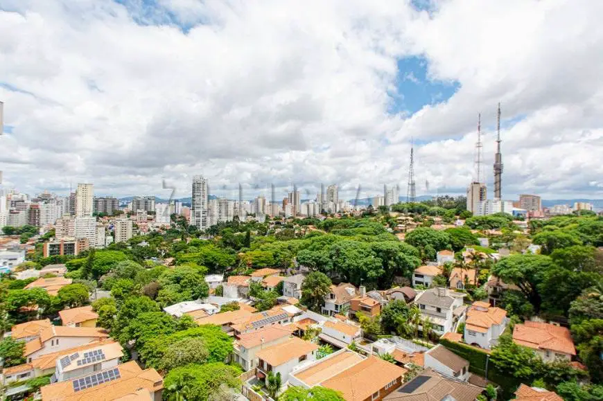 Foto 1 de Apartamento com 3 Quartos à venda, 138m² em Sumaré, São Paulo