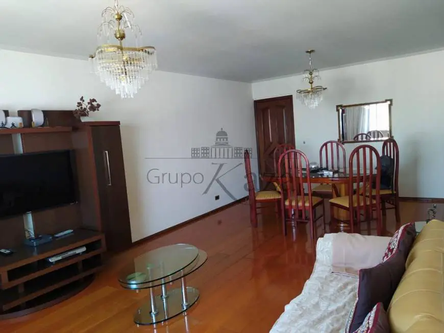 Foto 1 de Apartamento com 4 Quartos à venda, 126m² em Centro, São José dos Campos