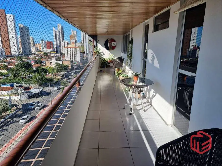 Foto 1 de Apartamento com 4 Quartos à venda, 165m² em Miramar, João Pessoa
