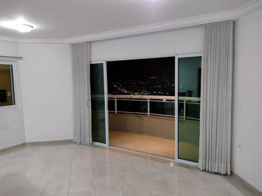 Foto 1 de Apartamento com 4 Quartos para alugar, 208m² em Parque Residencial Aquarius, São José dos Campos