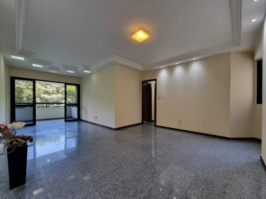 Foto 1 de Apartamento com 4 Quartos à venda, 147m² em Pituba, Salvador