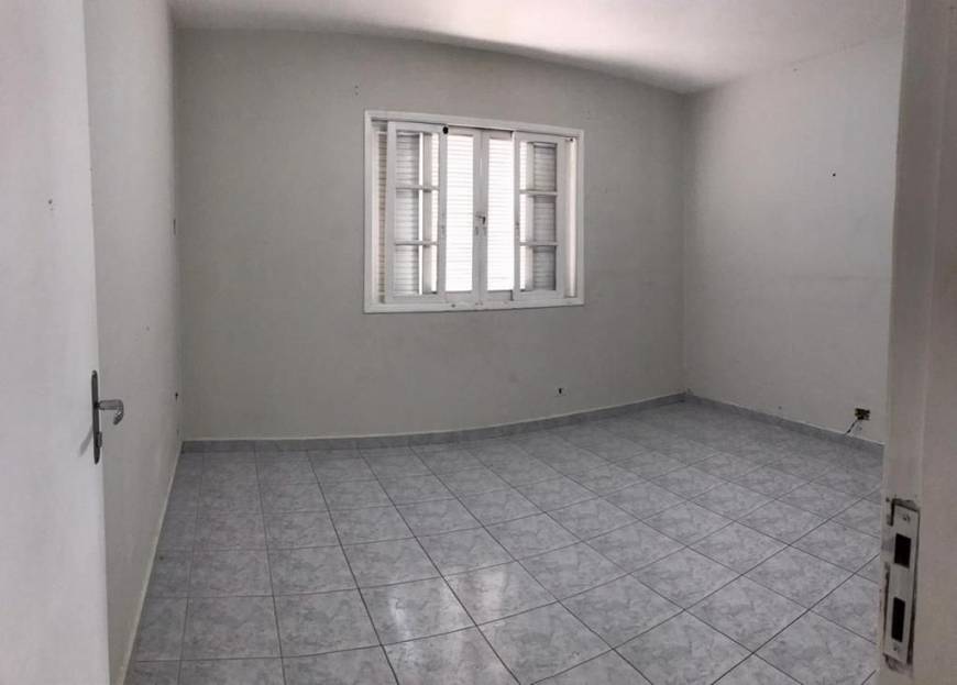 Foto 3 de Casa com 2 Quartos para alugar, 160m² em Vila Mazzei, São Paulo