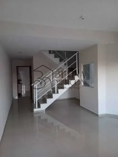 Foto 2 de Casa com 3 Quartos para alugar, 121m² em Jardim Guanabara, Macaé