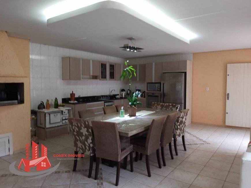 Foto 1 de Casa com 4 Quartos à venda, 300m² em Colina Sorriso, Caxias do Sul