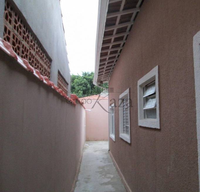 Foto 2 de Casa com 4 Quartos à venda, 100m² em Jardim Castanheira, São José dos Campos