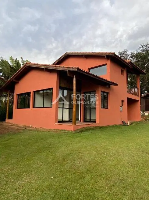 Foto 1 de Casa de Condomínio com 4 Quartos à venda, 212m² em , Delfinópolis