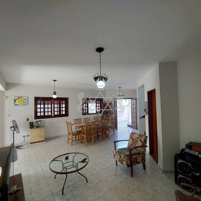 Foto 4 de Sobrado com 3 Quartos para alugar, 232m² em Estrela Dalva, Caraguatatuba
