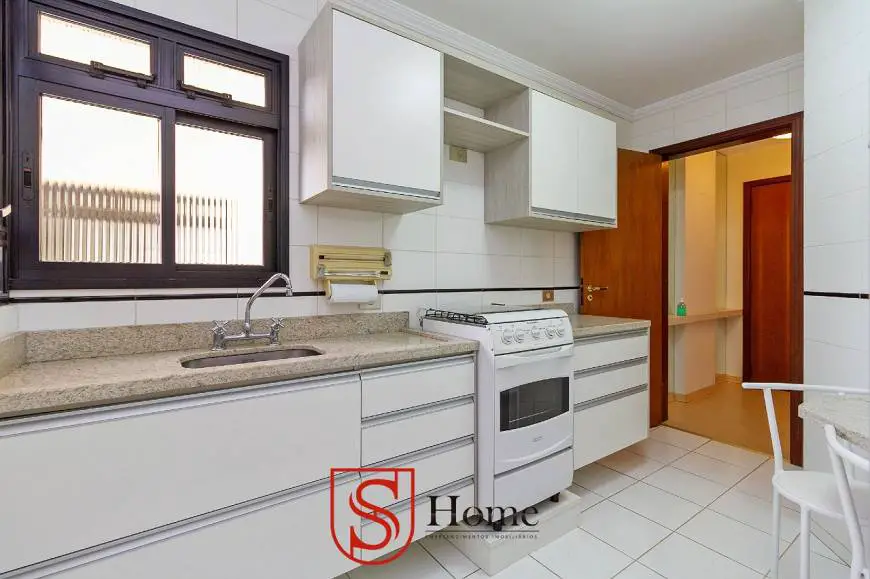 Foto 3 de Apartamento com 2 Quartos para alugar, 77m² em Bigorrilho, Curitiba