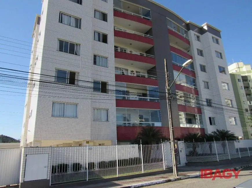 Foto 1 de Apartamento com 3 Quartos para alugar, 101m² em Pagani, Palhoça