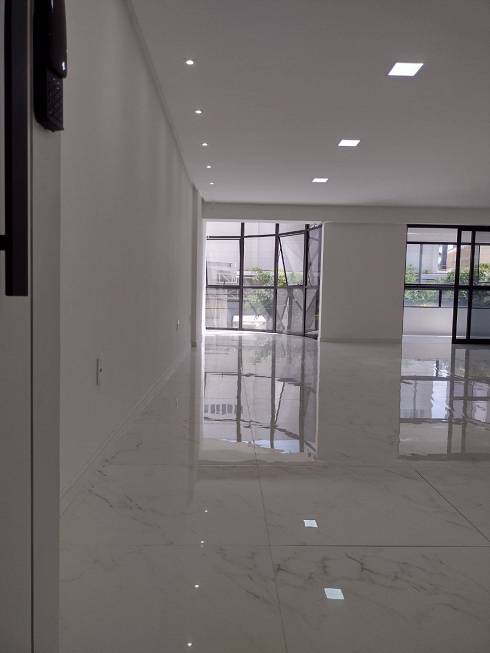 Foto 5 de Apartamento com 3 Quartos à venda, 198m² em Ponta Verde, Maceió