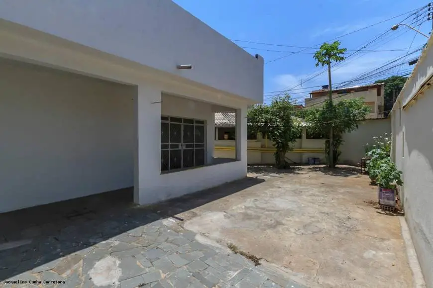 Foto 1 de Casa com 3 Quartos à venda, 360m² em Barreiro, Belo Horizonte