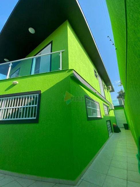 Foto 2 de Casa com 5 Quartos à venda, 270m² em Solemar, Praia Grande