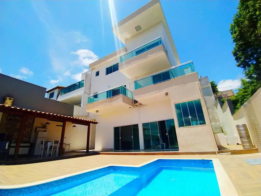 Foto 1 de Casa de Condomínio com 4 Quartos à venda, 300m² em São Lucas, Juiz de Fora