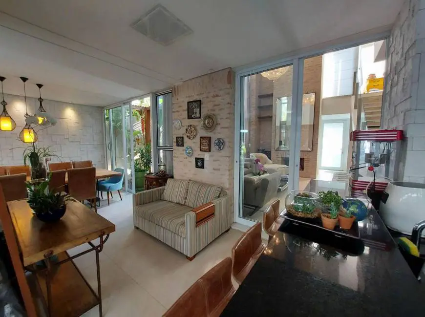 Foto 3 de Casa de Condomínio com 5 Quartos à venda, 270m² em Cidade Santos Dumont, Jundiaí