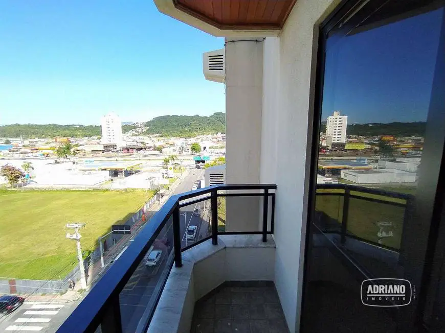 Foto 3 de Apartamento com 1 Quarto para alugar, 43m² em Kobrasol, São José