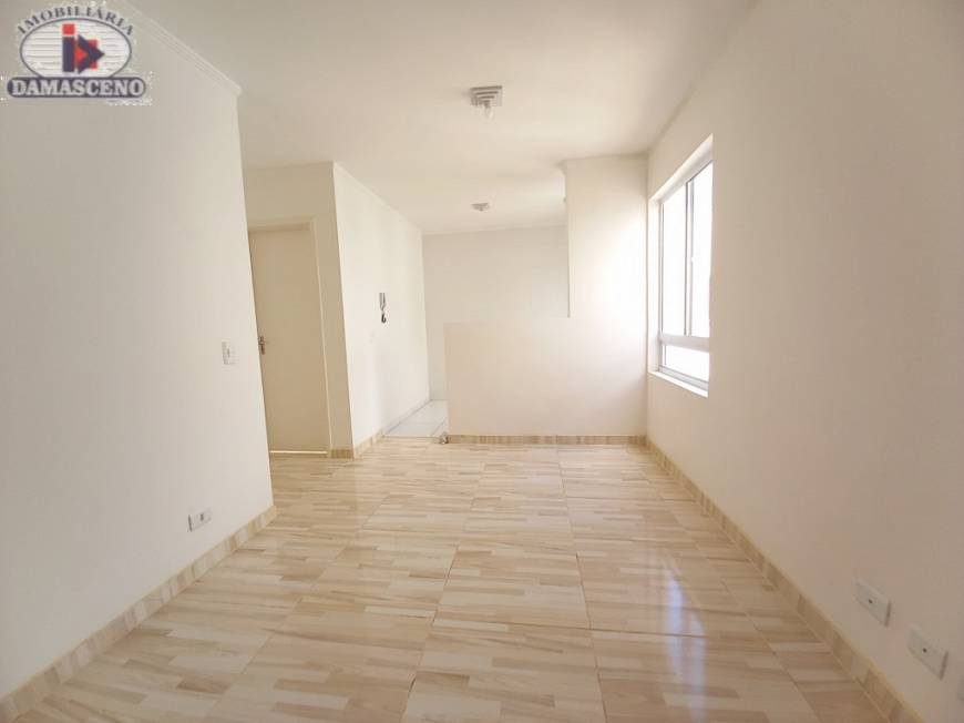 Foto 3 de Apartamento com 2 Quartos para alugar, 44m² em Jardim Santo Antonio, Almirante Tamandaré