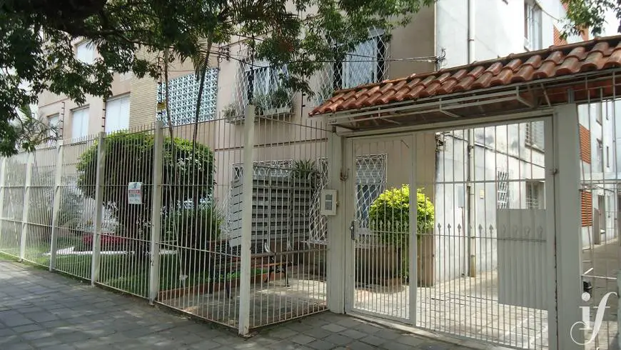 Foto 1 de Apartamento com 2 Quartos para alugar, 73m² em Navegantes, Porto Alegre