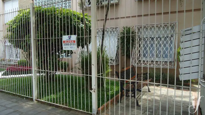Foto 4 de Apartamento com 2 Quartos para alugar, 73m² em Navegantes, Porto Alegre